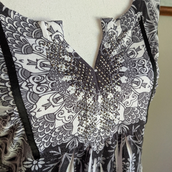 ONE WORLD Sublimation 3/4 Sleeve Top Women's XS Black White Embellishment 71 - Picture 2 of 6